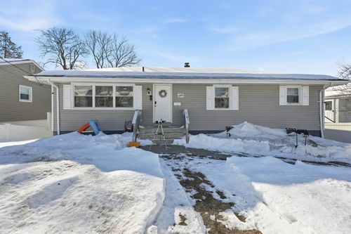 196 Merritt Ave, Bergenfield, NJ, 07621-1415 | Card Image