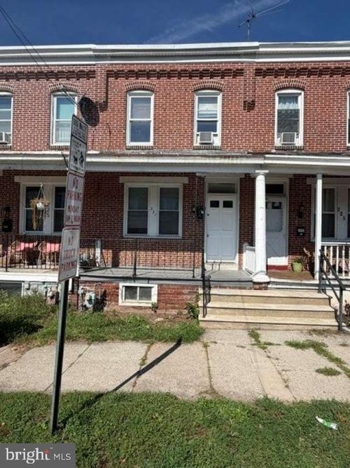 227 Buttonwood St, NORRISTOWN, PA, 19401-4411 | Card Image