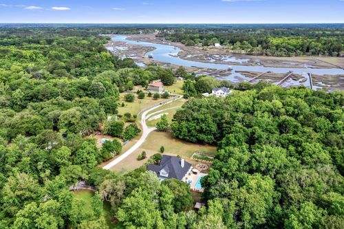 1624 Lonnie Taylor Ln, Wadmalaw Island, SC, 29487-6946 | Card Image