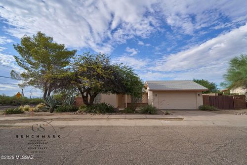 2230 S Greasewood Rd, Tucson, AZ, 85713-2568 | Card Image