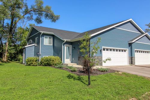 1024 N Watertown Ave, Jefferson, WI, 53549-1142 | Card Image