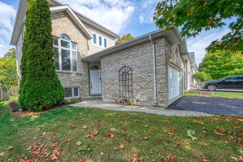 938 Lombardy St, Kingston, ON, K7M9C2 | Card Image