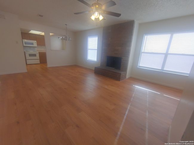 APT-2 - 6345 Queens Castle, Home with 1 bedrooms, 1 bathrooms and null parking in San Antonio TX | Image 9