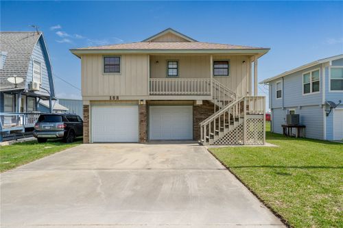 152 Port Avenue, Rockport, TX, 78382 | Card Image