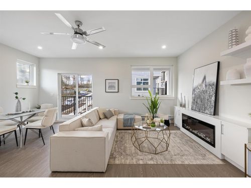 2-14391 61a Ave, Surrey, BC, V3X0E5 | Card Image