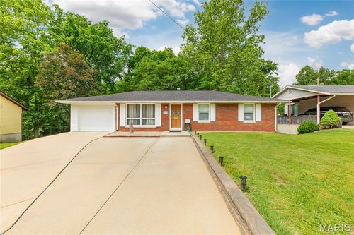 112 Portland Ter, Collinsville, IL, 62234-3637 | Card Image