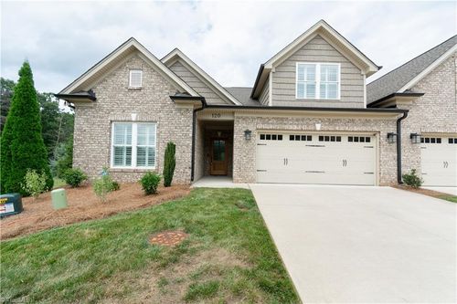 120 Park Pl, King, NC, 27021-9629 | Card Image