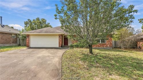 1507 Strasburg Cir, College Station, TX, 77845-4013 | Card Image