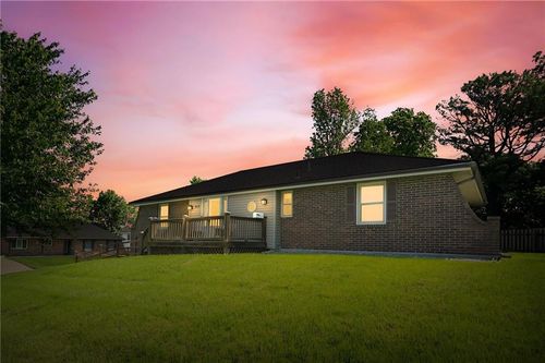 815 Ne Independence Ave, Lees Summit, MO, 64086-5533 | Card Image