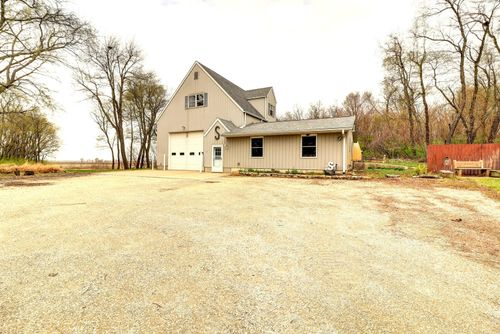 27748 Fargo Rd, Tampico, IL, 61283-9513 | Card Image