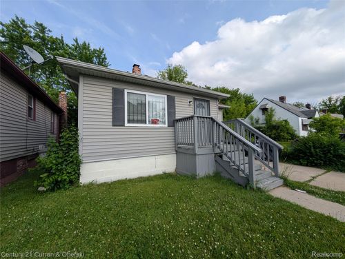 4013 Moore St, Inkster, MI, 48141-3017 | Card Image