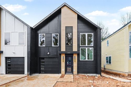 2416 Crestview Dr, Charlotte, NC, 28216-5204 | Card Image