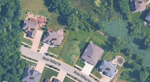 7518 Fawn Valley Dr, Schererville, IN, 46375-6403 | Card Image