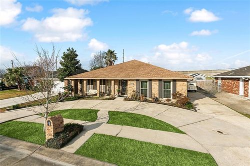 3605 W Grandlake Blvd, Kenner, LA, 70065-2442 | Card Image