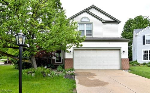 8700 Chesea Ct, Sagamore Hills, OH, 44067-4100 | Card Image