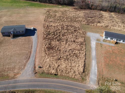 4-497 Eagle Mills Rd, Hamptonville, NC, 27020-7260 | Card Image