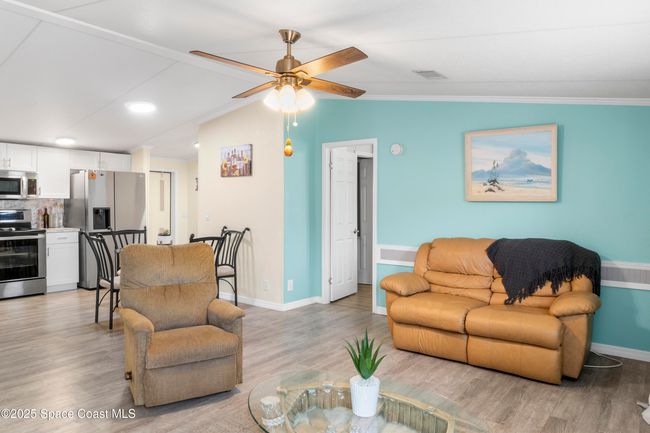 1039 Wren Cir, House other with 3 bedrooms, 2 bathrooms and null parking in Barefoot Bay FL | Image 11