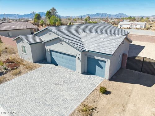 1580 Outlaw St, Pahrump, NV, 89060-4248 | Card Image