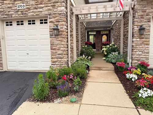 d-370 Sundown Ct, Wauconda, IL, 60084-2952 | Card Image