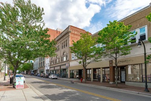 apt-c-323 W Main St, Durham, NC, 27701-3245 | Card Image