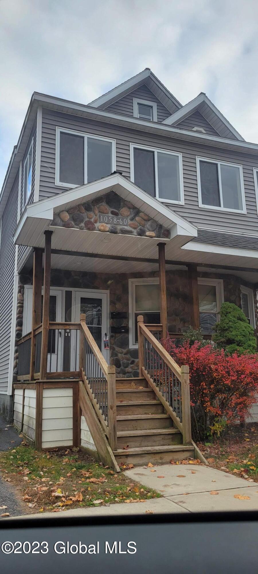Regent St, Schenectady, NY 12309