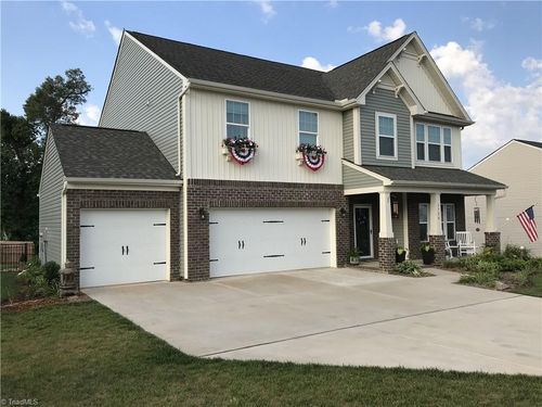 1720 Ridge Bluff Cir, Rural Hall, NC, 27045-9899 | Card Image