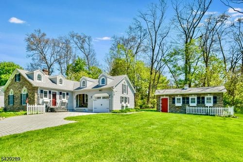 16 Pequot Trl, Oak Ridge, NJ, 07438-9332 | Card Image
