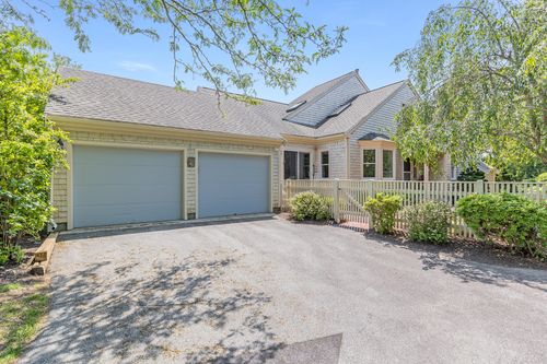 2 Pine Grove Rd, South Yarmouth, MA, 02664-5235 | Card Image