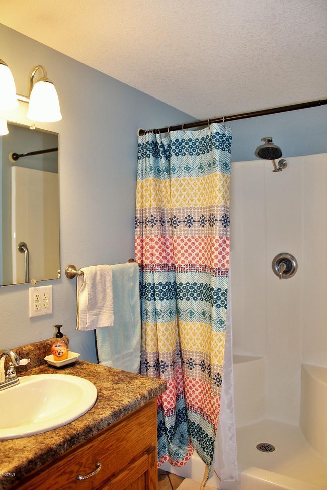 Full Bath 2 | Image 24