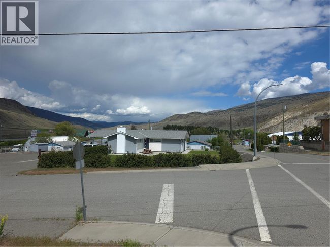 1408 Quartz Rd, House other with 4 bedrooms, 2 bathrooms and 2 parking in Cache Creek BC | Image 7