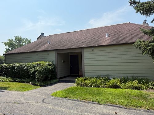 82-3302 Berwyn Ave, North Chicago, IL, 60064-3404 | Card Image