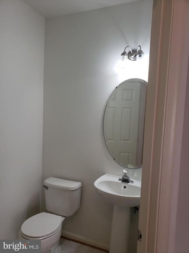 9426 Silver Meteor Ct, Townhouse with 3 bedrooms, 4 bathrooms and null parking in MANASSAS PARK VA | Image 6