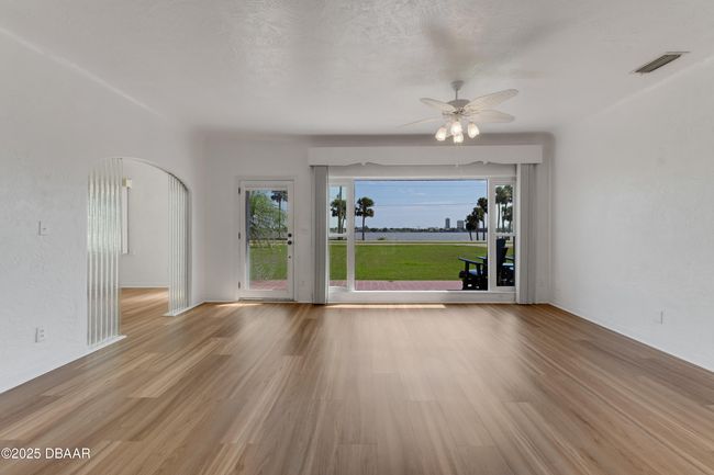808 S Beach St, House other with 3 bedrooms, 3 bathrooms and null parking in ORMOND BEACH FL | Image 28