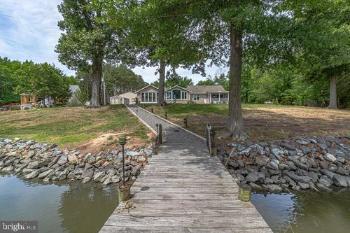 47 Edgewater Dr, Heathsville, VA, 22473-2529 | Card Image