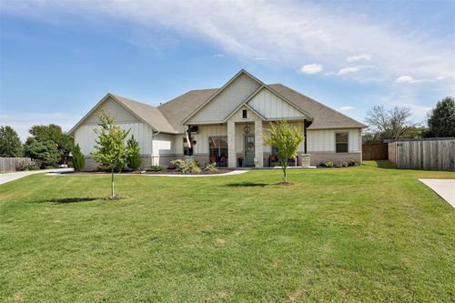 2700 Del Corso Ave, Yukon, OK, 73099-1135 | Card Image