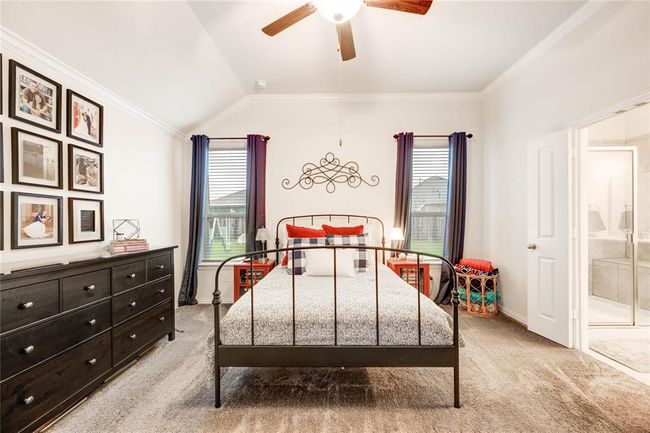 Primary bedroom with ensuite and primary closet | Image 21