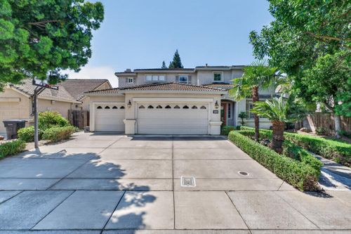2116 Steinbeck Dr, Modesto, CA, 95356 | Card Image