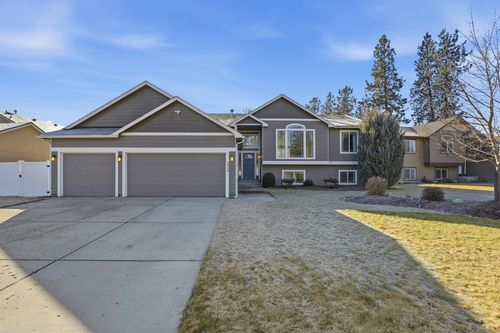 2908 E Clover Park Ave, Mead, WA, 99021-9083 | Card Image