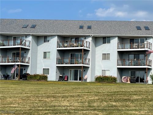 1025 Harbor St, Conneaut, OH, 44030-1547 | Card Image