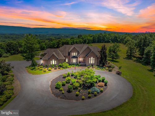420 Lawyer Ln, Berkeley Springs, WV, 25411-6867 | Card Image