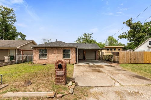 1913 Thonig Rd, Houston, TX, 77055-2512 | Card Image