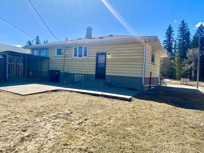 103 Dorin Drive, Home with 3 bedrooms, 1 bathrooms and 2 parking in Hinton AB | Image 3