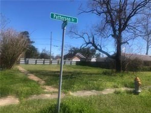 65 Patterson Dr, Chalmette, LA, 70043-4510 | Card Image