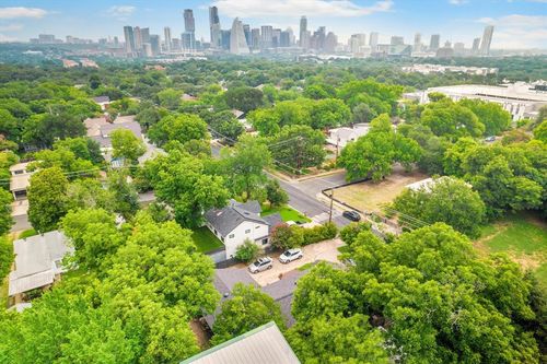 b-1104 Kinney Ave, Austin, TX, 78704-2140 | Card Image