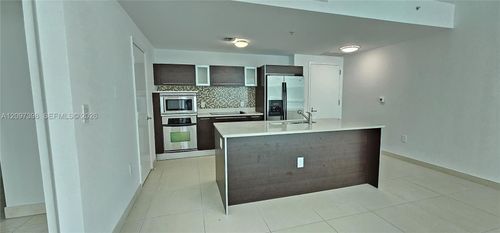 3317-1900 N Bayshore Dr, Miami, FL, 33132 | Card Image