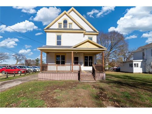 207 12th Avenue, Menomonie, WI, 54751 | Card Image