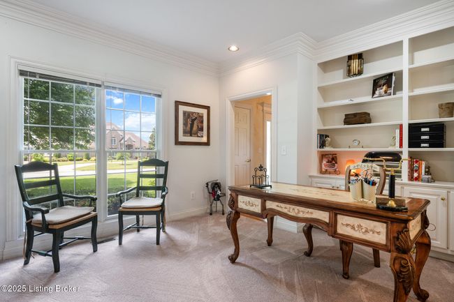 Right of foyer entryway | Image 4