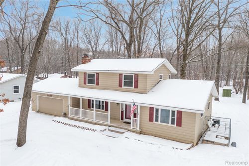 5050 Eagle Rd, White Lake, MI, 48383-1203 | Card Image