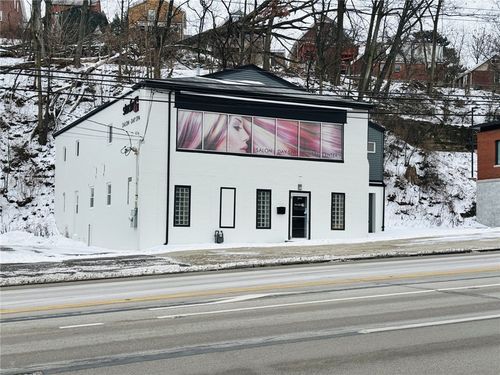 3919 Saw Mill Run Blvd, Brentwood, PA, 15227-2605 | Card Image