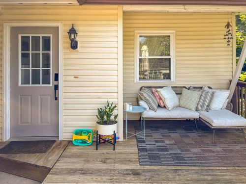39 Eden Pl, Athens, OH, 45701-1419 | Card Image